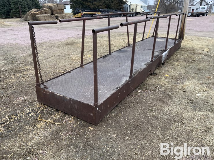 telehandler-20’-cat-walk-image-7