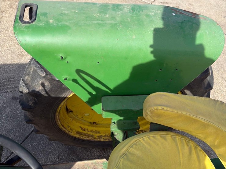 john-deere-3010-image-27