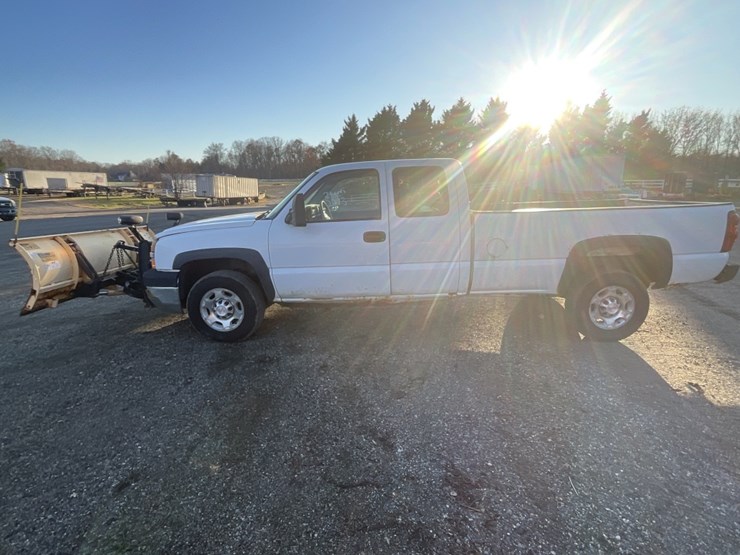 2006-chevrolet-2500hd-image-1