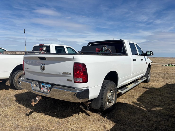 2012-dodge-3500-image-4