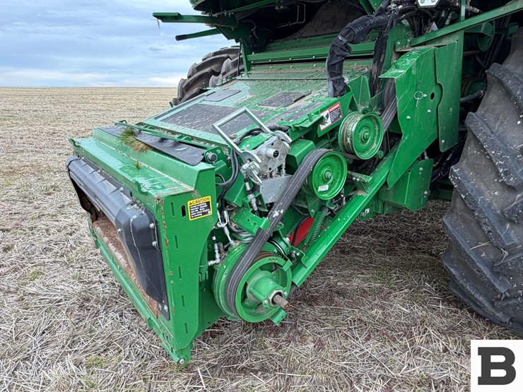 2023-john-deere-s780-image-11