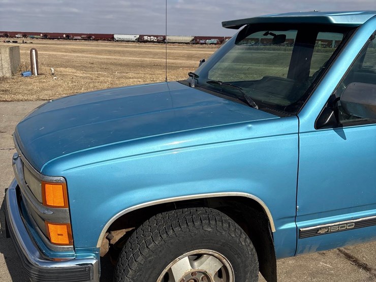 1994-chevrolet-silverado-1500-image-13