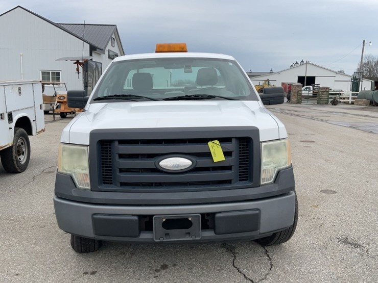 2009-ford-f150-xl-image-2