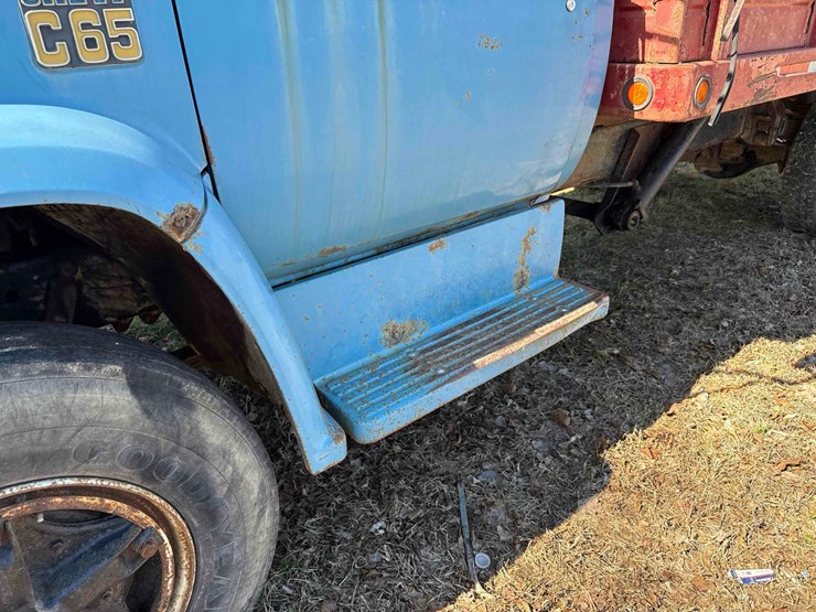 1977-chevrolet-custom-deluxe-image-10