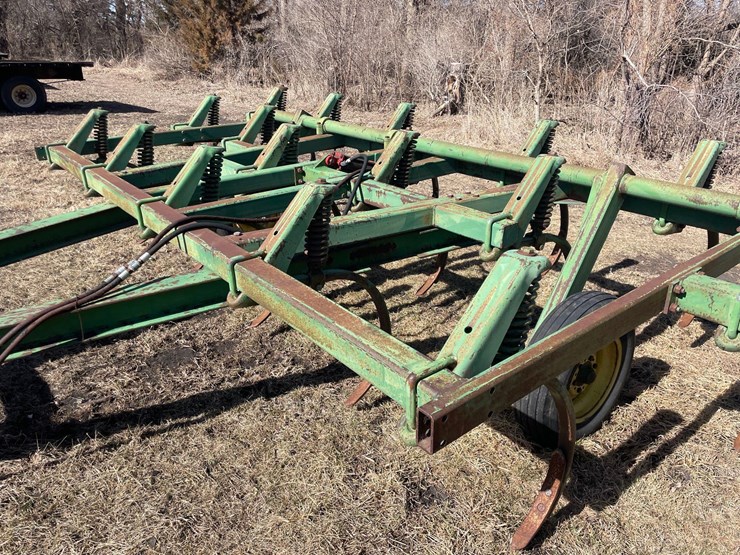 john-deere-1610-image-9
