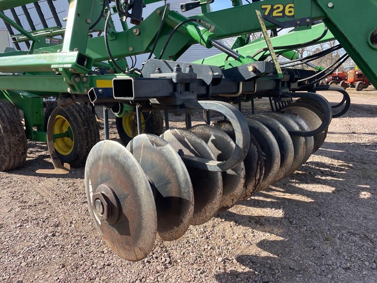 john-deere-726-image-9