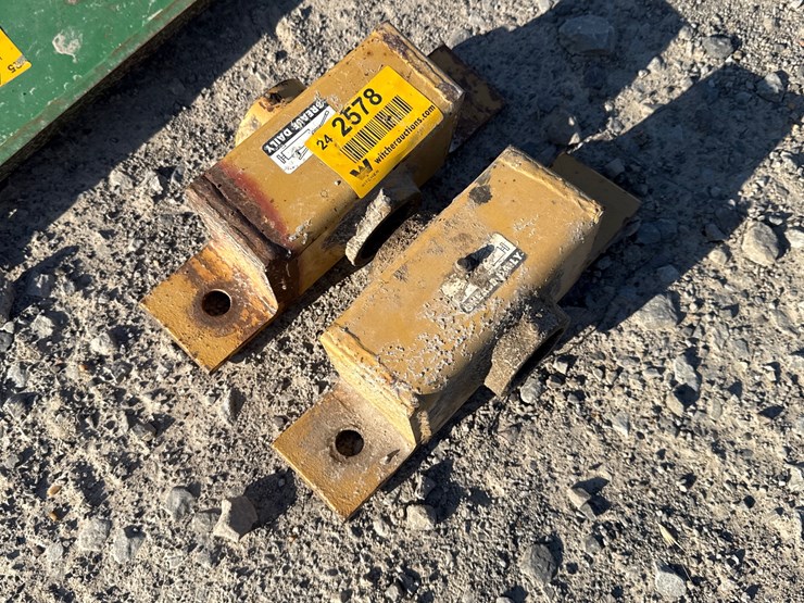 #2578-•-lot-of-(2)-shaft-carriers-inv#-2578-image-3