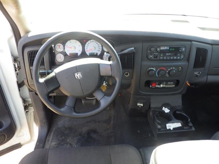 2004-dodge-ram-2500-image-7