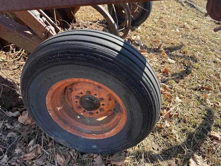 landoll-7-shank-disc-chisel-image-7