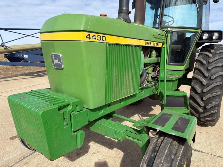 john-deere-4430-image-15