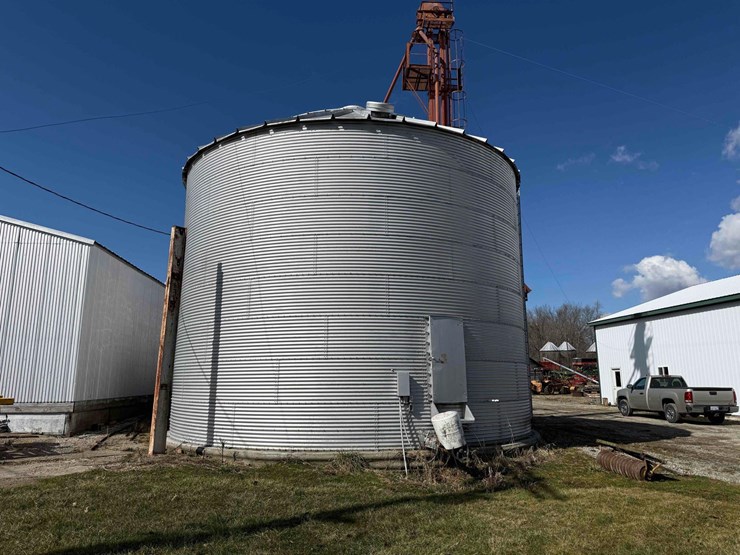 10,000-bushel-grain-bin-(farm-fan)-image-1