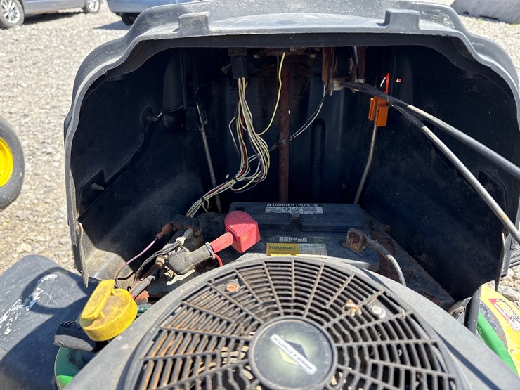 john-deere-l120-image-16