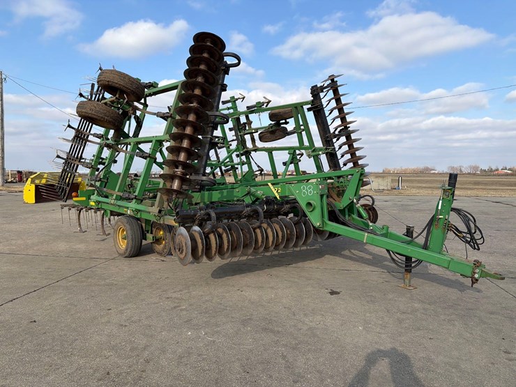 john-deere-726-image-1