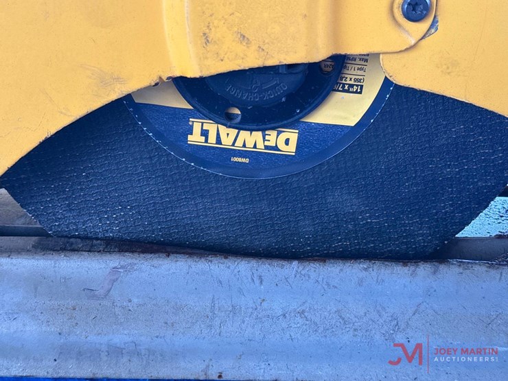 dewalt-chop-saw-image-3