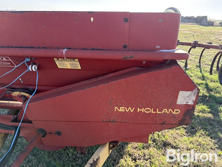 new-holland-520-image-15