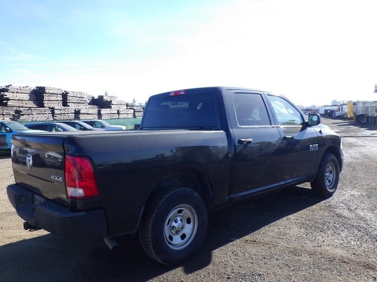 2016-dodge-1500-image-3