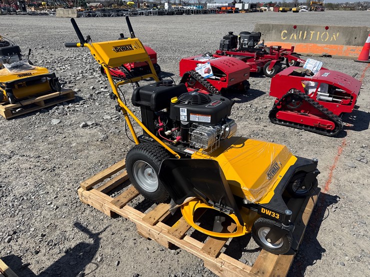 #34-•-unused-2022-dewalt-e1050-33"-push-mower-220310zd-inv#-41147-image-2