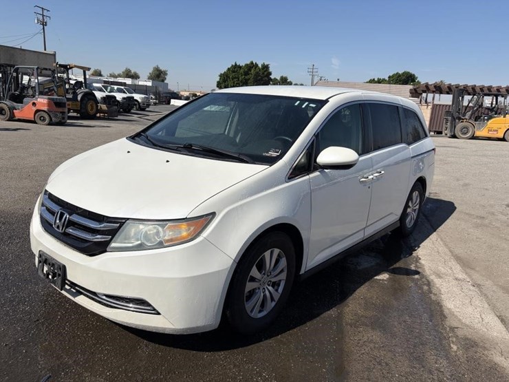 2016-honda-odyssey-image-1