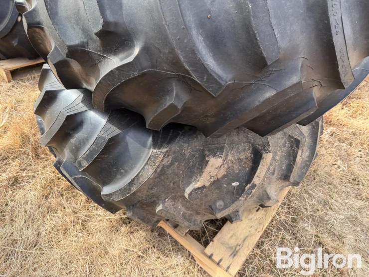 16.9-24-pivot-tires-&-rims-image-10