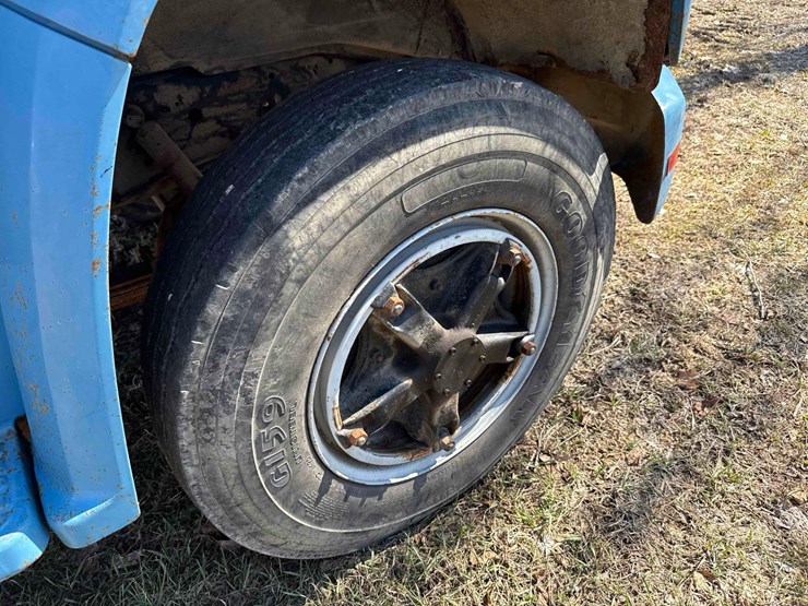 1977-chevrolet-custom-deluxe-image-21