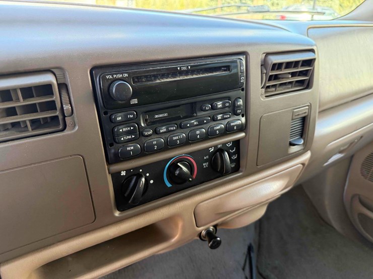 2003-ford-f250-lariat-image-34