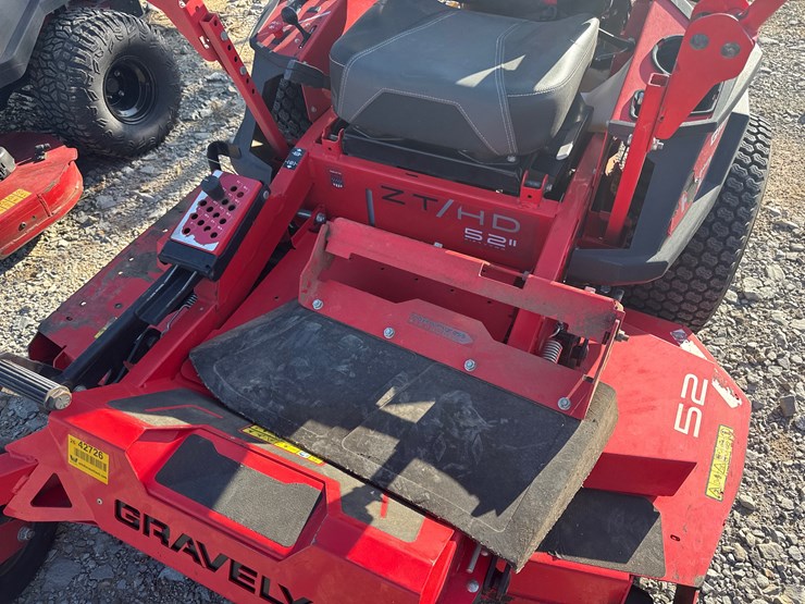 #18-•-gravely-991270-52"-zero-turn-mower-004842-inv#-42726-image-8