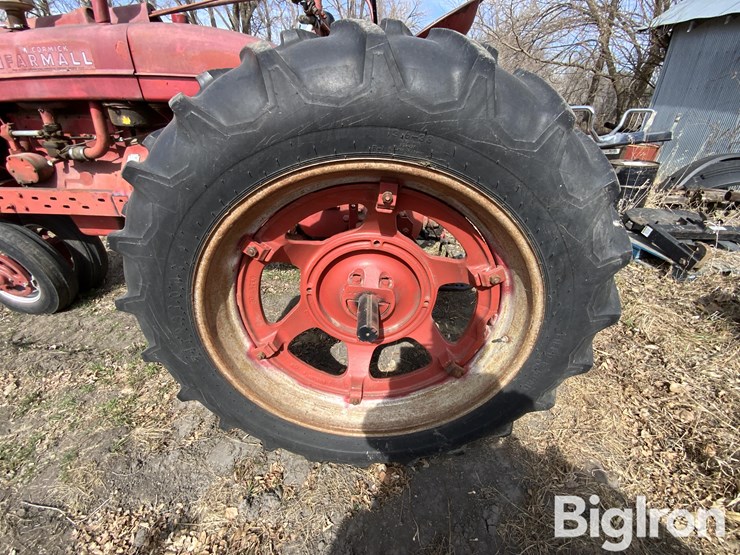 1944-farmall-m-2wd-tractor-image-20