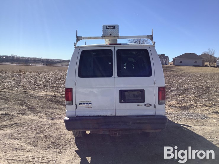 2013-ford-e250-image-6