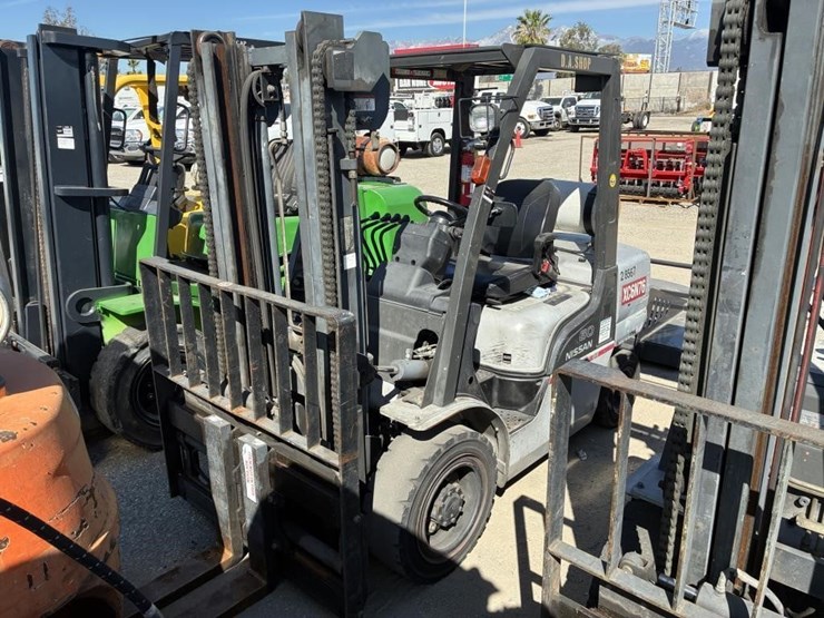 2006-nissan-mugl02a30lv-image-1