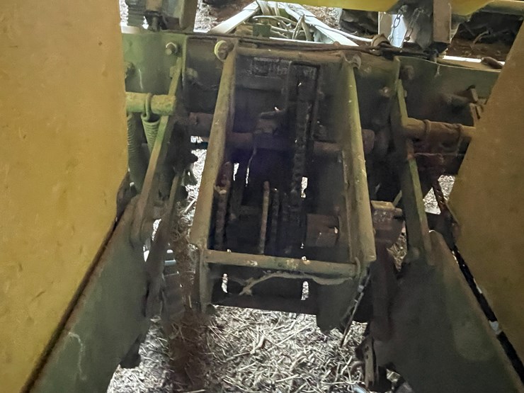 john-deere-7200-image-24