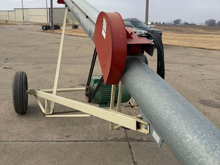 buhler-farm-king-1034-image-24