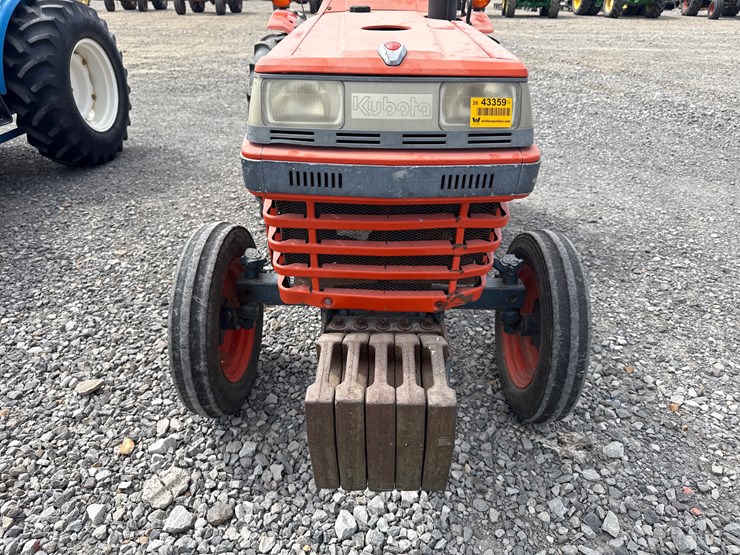 kubota-l2350-image-16