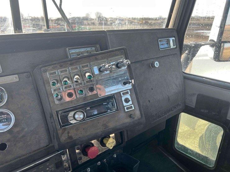 1995-kenworth-t800b-image-13