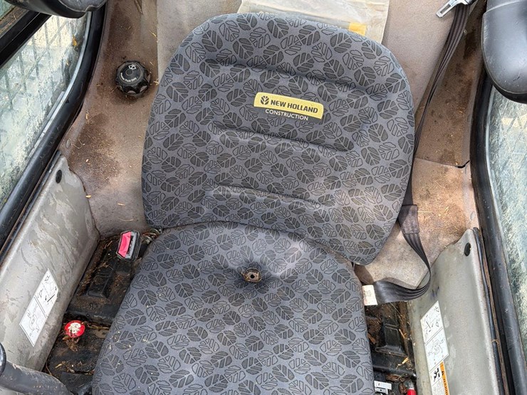 2018-new-holland-l234-image-44