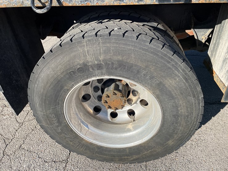 2009-ford-f750-xlt-image-25