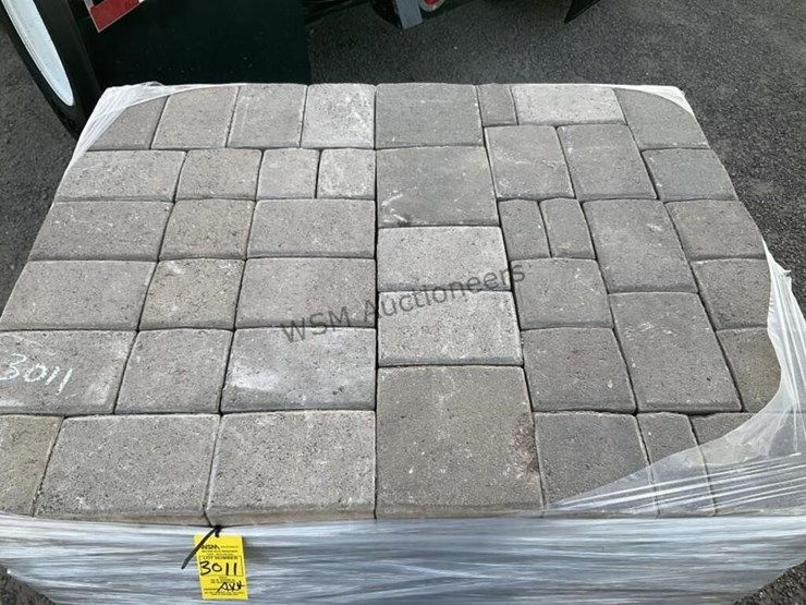 pallet-of-stone-pavers-image-3