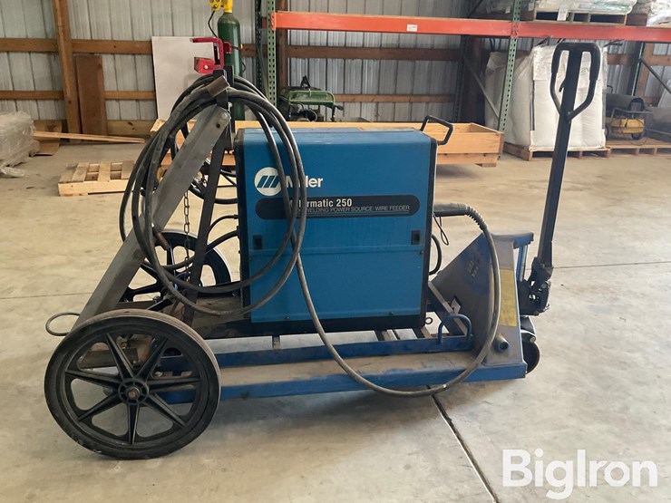 miller-millermatic-250-electric-wire-welder-image-4