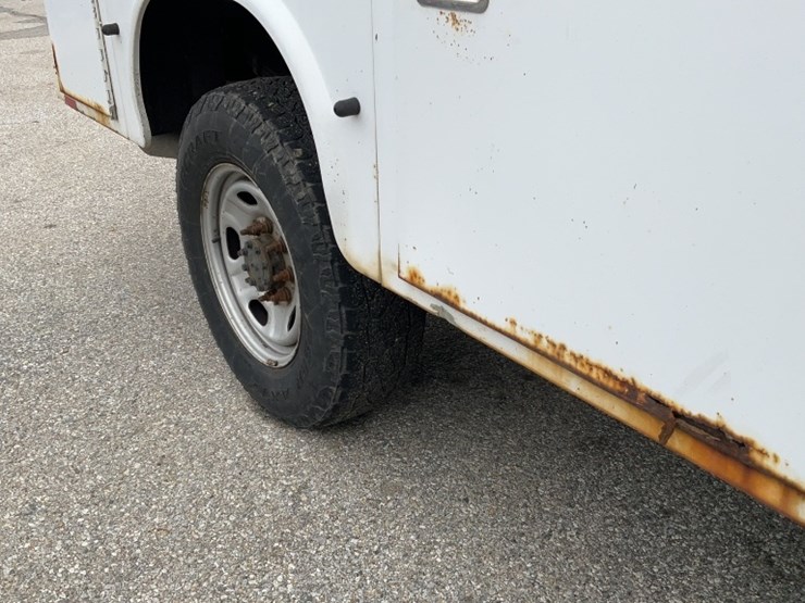 2011-ford-f350-image-3