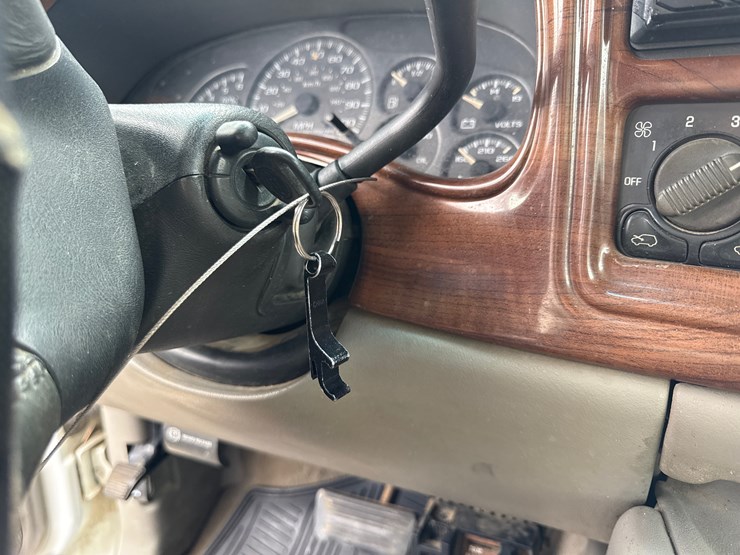 1999-chevrolet-2500-image-40