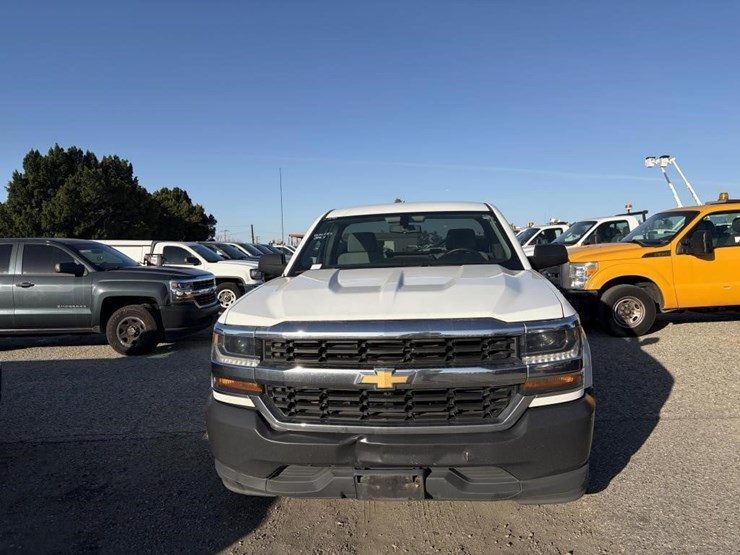 2018-chevrolet-1500-image-5