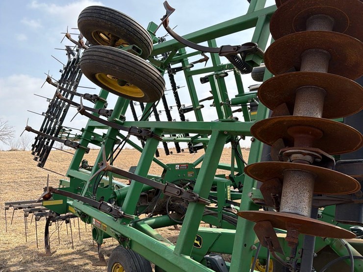 john-deere-726-image-17