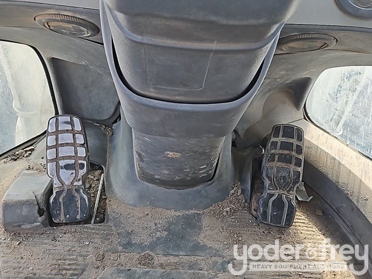 2015-caterpillar-938k-image-31