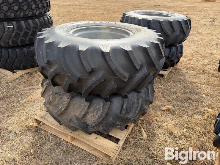 16.9-24-pivot-tires-&-rims-image-3