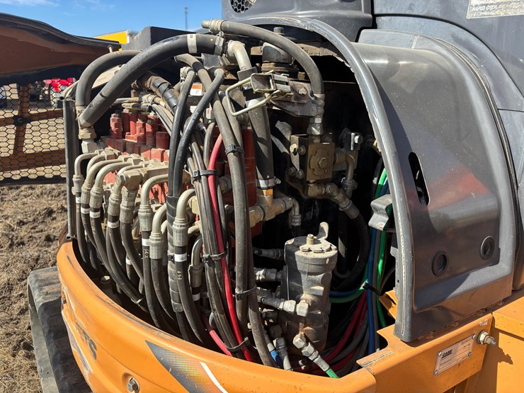 2009-case-cx50b-image-18