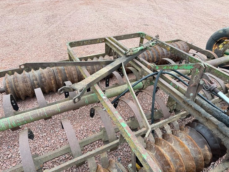 10-john-deere-10-image-13