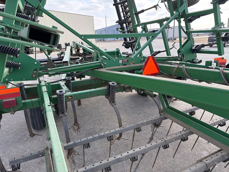 john-deere-726-image-32