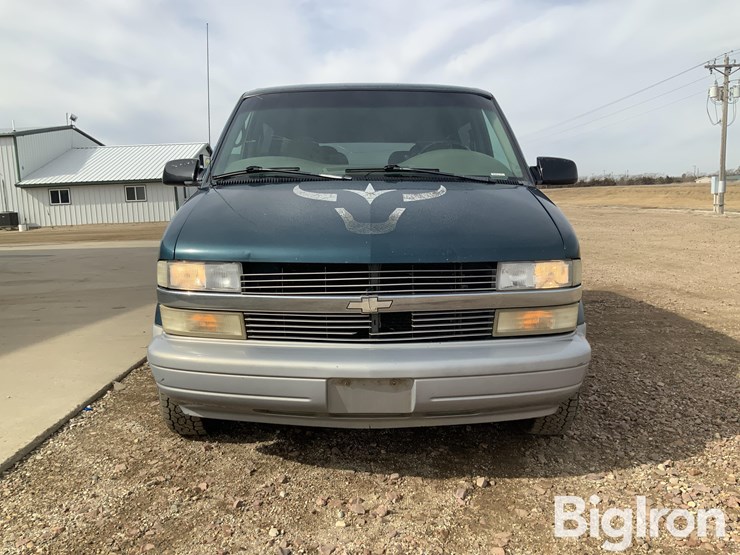 1999-chevrolet-astro-image-2
