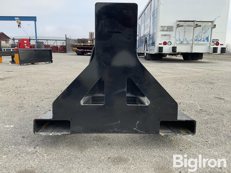 2025-massey-ferguson-730-image-9