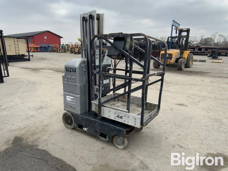 2015-massey-ferguson-730-image-3