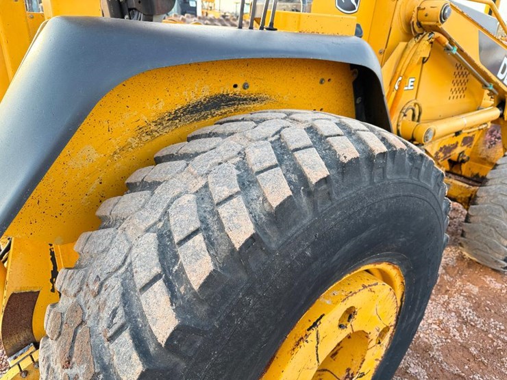 deere-210le-image-10